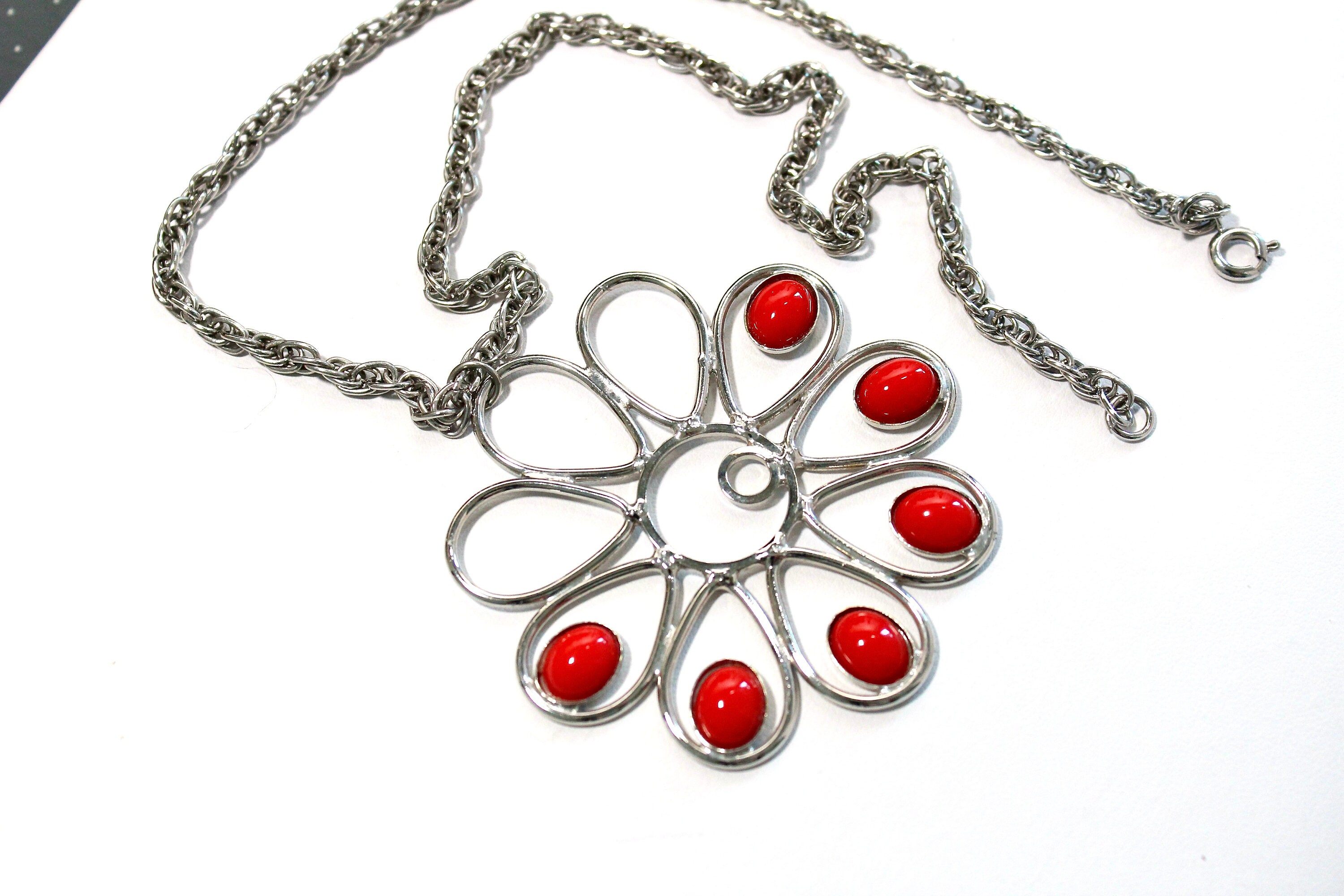 Celebrity Necklace Canada