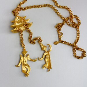 Kenneth Jay Lane KJL Necklace Pendant Brooch Pagoda with 2 Chinese dancers 1479 image 2