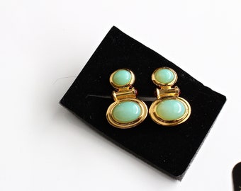 Vintage 1980s Elizabeth Taylor for Avon Faux Jade  Earrings Clip on #2631