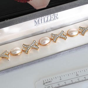 Glamour  Nolan Millers Gold Tone Crystal Bracelet  with faux Pearls #1182
