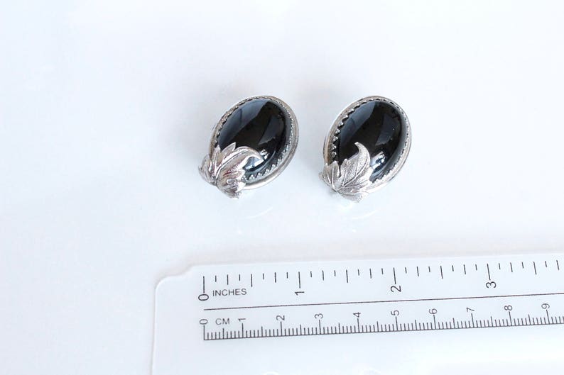 Signed WHITING /& DAVIS silver Tone Black Glass Leaf Earrings Clip on #245
