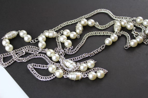 Sarah Coventry extra  long  silver tone necklace … - image 2