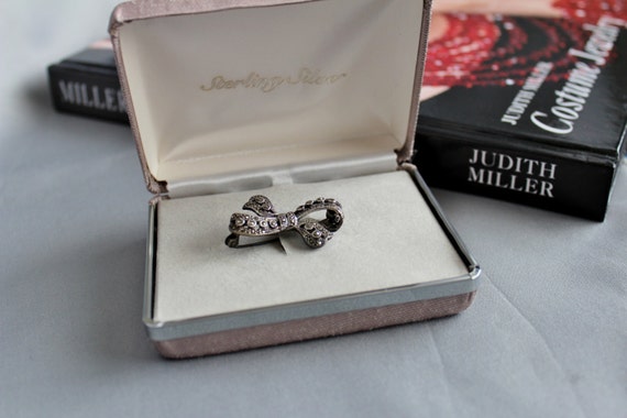 Thailand sterling silver 925 marcasite bow brooch… - image 2