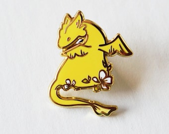 Niedlicher romantischer gelber Drache Hard Enamel Pin - 3,2 cm vergoldet