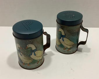 Vintage Geese Metal Salt and Pepper Shakers - Rusty Tin