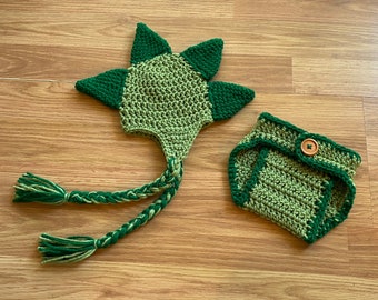 Crochet Dinosaur Hat and Diaper Cover - Photography Prop, Newborn and Infant Sizes [Tea Leaf & Paddy Green]