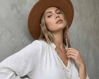 Womens Black Felt Hat, Modern Boater Hat, Boho Wide Brim Hat, Fall Winter Fashion Accessory, Minimalist Flat Top Fedora