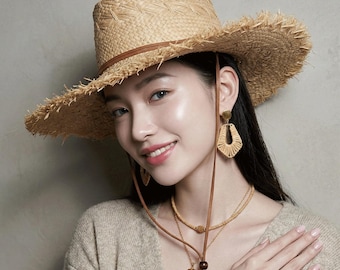 Natural Raffia Straw Hat with FrayedEdge,WideBrimLifeguardHatwithChinStrap,BohoStyleBeach SunHat,RusticOutdoorGardeningHat,SafariHatforWomen
