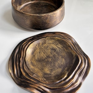Handmade Distressed Metallic Stonecast Pot | Rustic Aged Metal Effect tray & pot