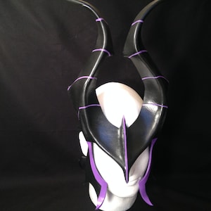 Evil Queen Horns Black Leather Mask * Dark Fairy Mistress Horns Headpiece for Fantasy Villian * Goth * Halloween mask, Cosplay Comicon