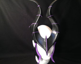 Evil Queen Horns Black Leather Mask * Dark Fairy Mistress Horns Headpiece for Fantasy Villian * Goth * Halloween mask, Cosplay Comicon