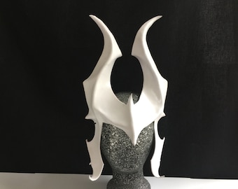 WHITE COSPLAY HORNS Leather - Fairy Queen Fantasy CosPlay Horns, Demon Headpiece Villian Helm Fantasy Cosplay Halloween Comicon Pagan larp