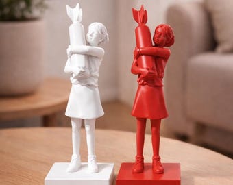 25 cm Bomb Girl Statue - Banksy inspirierte Bomb Hugger Skulptur - Street Art Harz Ornament für Friedensaktivisten und modernes Wohndekor