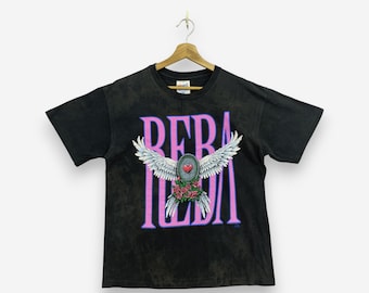 Vintage 90er Jahre Reba McEntire T-Shirt Medium Queen Of Country Music Graphic Tee Faded Black Winged Heart Tournee Konzert Shirt Made in USA Größe M