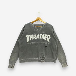 Vintage Y2K Distressed Thrasher Skateboard Magazine Sweater Sun Faded Grey Destroyed Grunge Crewneck Pullover Skateboarding Jumper Size L
