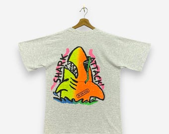 Vintage 90s Shark Attack Hawaii T-Shirt Shark Attack Novelty Tourist Souvenir Ocean Predator Hawaiian Retro Tees Size M