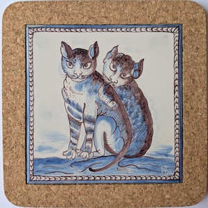 Handmålad azulejo-kakel, två katter med fisk, korkram, 1600-talsinspirerad väggkonst