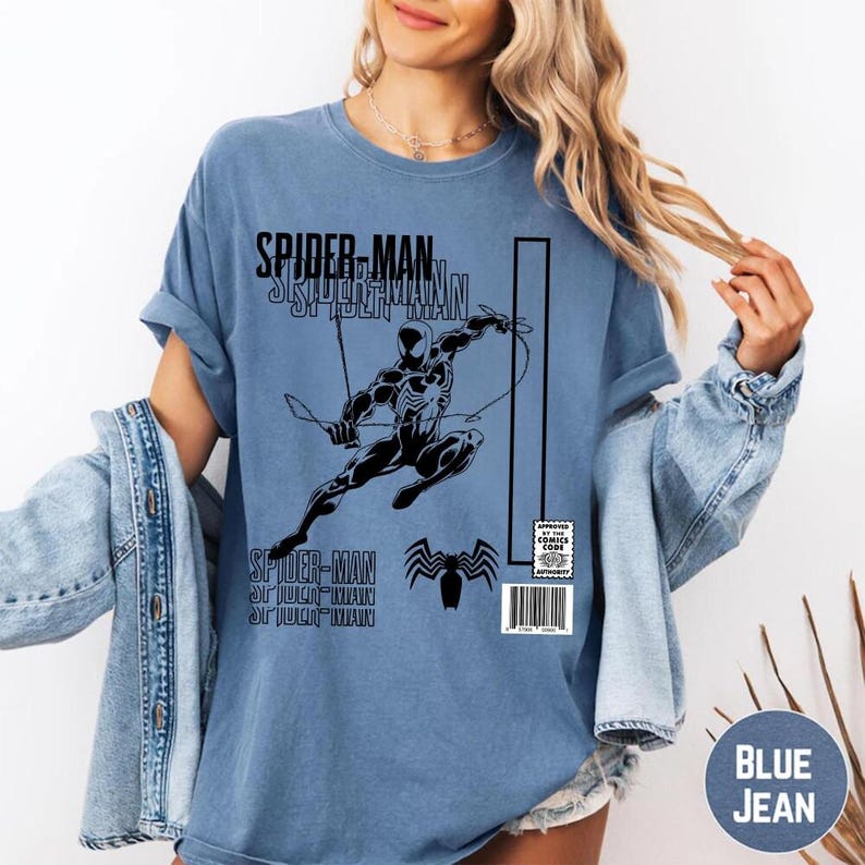 Comfort Colors Vintage Black Suit Spidey Spiderman Comics T-shirt, Retro Comic Black Suit Spidey Fan Shirt, Spiderman Shirt for Fans afbeelding 2