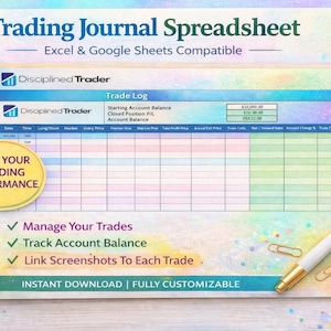Puede incluir: Una hoja de cálculo de diario de trading digital, compatible con Excel y Google Sheets. La imagen muestra una hoja de cálculo colorida con el texto "Trading Journal Spreadsheet" y "Disciplined Trader". Incluye un bolígrafo, una taza de café y material de oficina.
