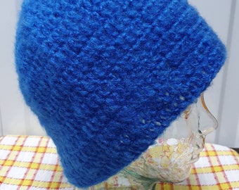 Crochet beanie hat in blue faux mohair yarn (167)