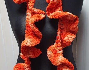 Crochet corkscrew boa in variegated orange chenille
