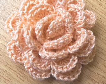 263, Irish crochet flower brooch in salmon pink cotton