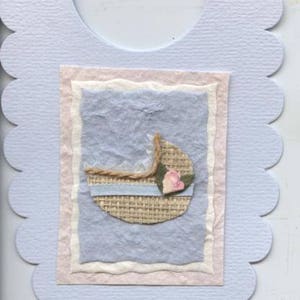 Baby slabbetje vormige kaart met basinet ontwerp