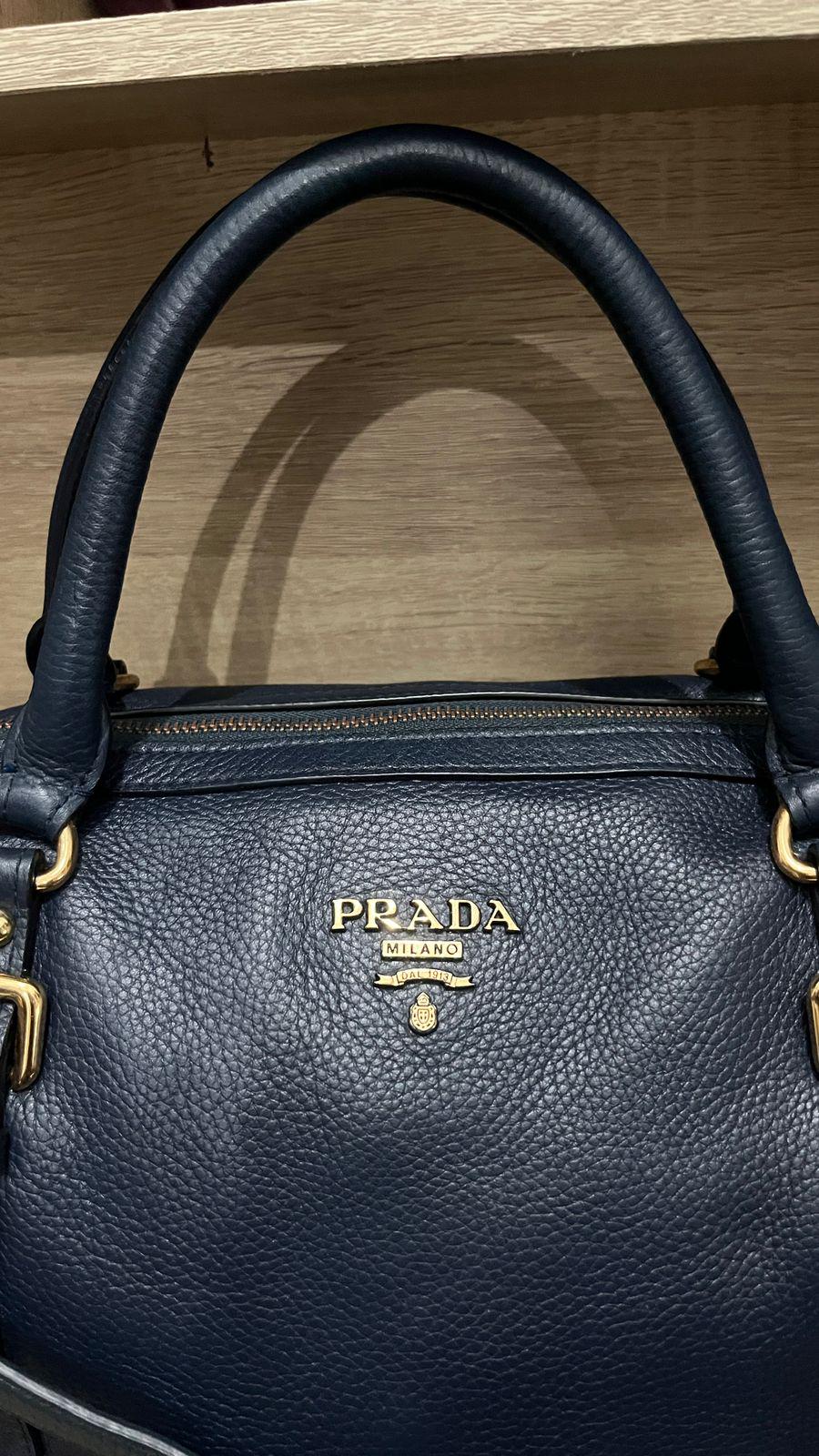 PRADA Vitello バッグ レザー 金具 キーホルダー ブラウン Amazon.com