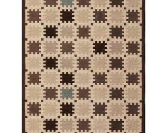 Handwoven Wool Kilim Rug, Geometric Checkered Pattern, Minimalist Home Decor