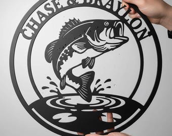 Plaque métallique personnalisée pour la pêche au bar, avec nom de pêcheur, décoration murale sur le thème de la pêche, décoration pour campement de pêche, cadeau pour les passionnés de pêche, panneau pour pêcheurs à la ligne