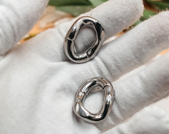 Poids de suspension d'oreille en acier inoxydable de forme irrégulière, gros cintres à lobes étirés