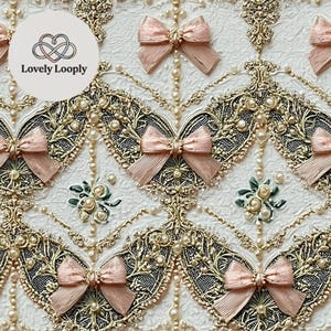 以下が含まれることがあります： 白い背景に、金色の透かし模様、ピンクのリボン、イミテーションパールを繰り返すパターン。 デザインには花のアクセントと、円形のロゴに「Lovely Looply」の文字が含まれています。