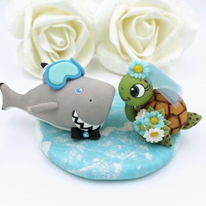 Wedding cake topper, shark and sea turtle cake topper, cute animal cake topper, sea wedding cake topper, bride and groom figurines
