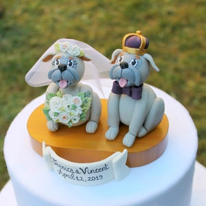 College mascot wedding cake topper, dog cake topper, wedding cake topper figurines, bulldog cake topper
