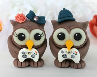 Wedding cake topper figurines with game controllers, owl cake topper, game controller wedding, video game wedding, geek wedding