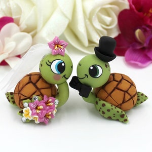 Sea turtle cake topper, wedding custom cake topper, sea animal cake decorations, bride and groom cake topper, sea beach wedding cake topper