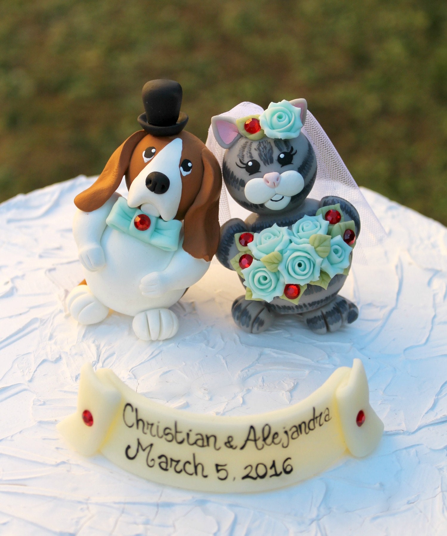 Custom Wedding Dog Cake Topper, Cat Cake Topper, Touching Heads Bride ...