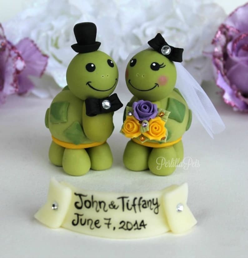 Married Turtle Turtle Wedding Cake Topper, Love Turtles Bride and Groom With Banner ...