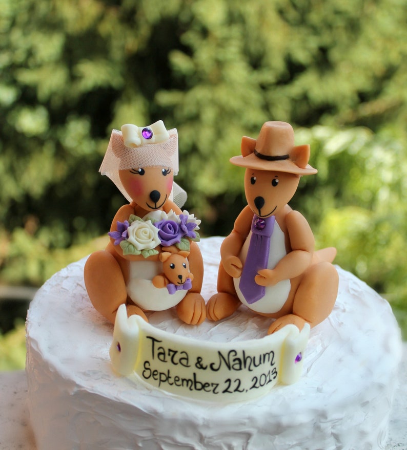 Kangaroo custom wedding cake topper, Australian kangaroos with baby, personalized wedding, 4 tall image 2