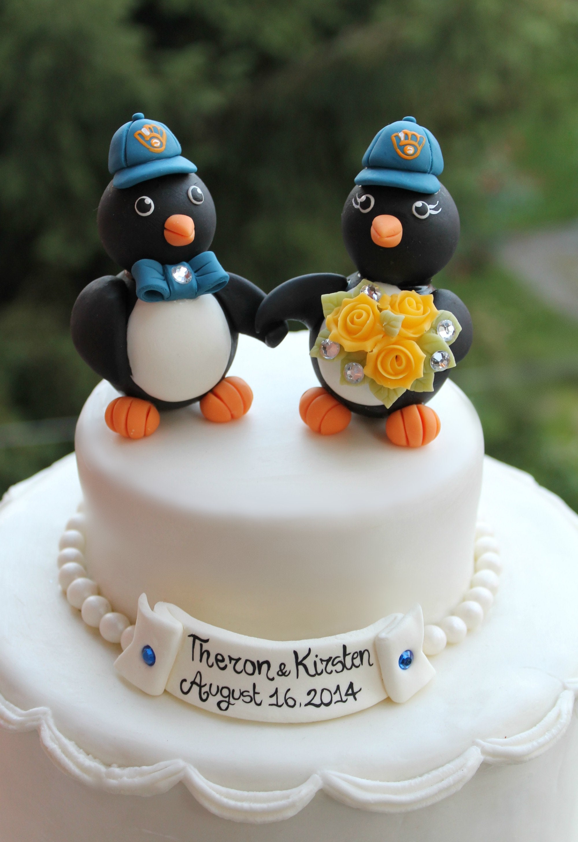 Penguin Cake Topper, Unique Wedding Cake Topper Figurine, Mr and Mrs Custom  Rustic Animal Bride and Groom Couple Penguin Cake Topper - Etsy, image size:2000x2912