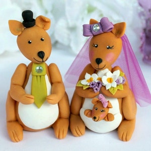 Kangaroo custom wedding cake topper, Australian kangaroos with baby, personalized wedding, 4 tall image 1