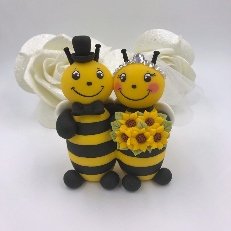Wedding bee cake topper bumble bee cake topper hugging Wedding bee cake topper bumble bee cake topper hugging
