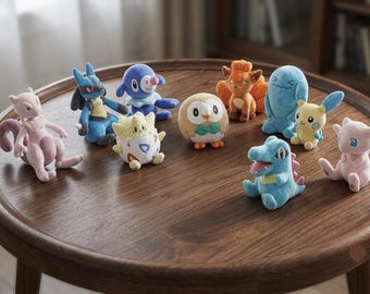 Collezione di peluche Pokémon Premium: animali di peluche morbidi e kawaii: Mew, Lucario, Togepi e altri ancora: regalo anime perfetto per bambini e fan