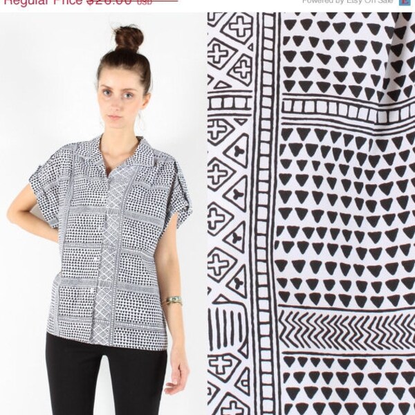 Vintage 80s // black white shirt blouse // geometric triangle print // small medium large