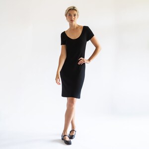 Vintage 1990s // DKNY Black Minimalist Knit Shift Dress Scoopneck // XS S M