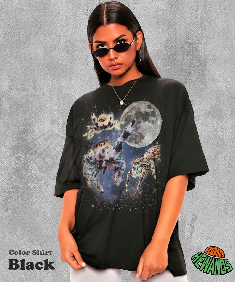 Tres camisetas retro con estampado de arañas saltarinas, camiseta vintage de Halloween con luna, camiseta de araña, araña divertida, lavada de gran tamaño, camiseta de araña saltarina imagen 2
