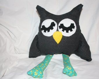 Stuffed owl homemade, made to order, plush owl, owl toy, children's stuffed animal, owl pillow, owl decor, stuffed animal, personalized owl