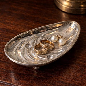 Vintage EPNS Mussel Shell Trinket Dish | Silver Plate Coastal Jewelry Holder