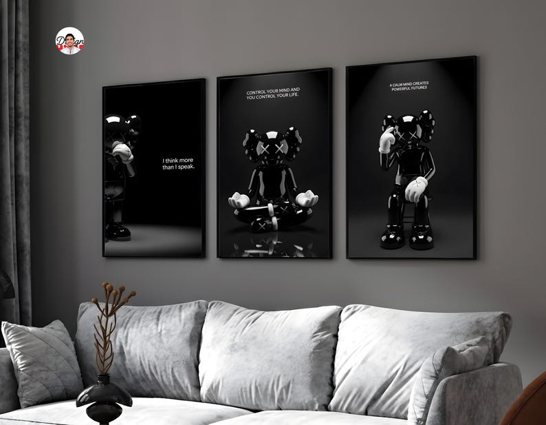 Puede incluir: Conjunto de tres impresiones art&iacute;sticas enmarcadas en negro con una figura de dibujos animados en blanco y negro en varias poses. Cada impresi&oacute;n tiene una cita diferente: "Pienso m&aacute;s de lo que hablo", "Controla tu mente y controlas tu vida" y "Una mente tranquila crea futuros poderosos."