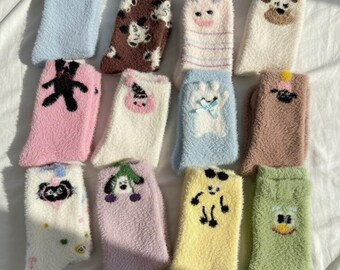 Coffret cadeau chaussettes de Noël pelucheuses, chaussettes d'hiver moelleuses et confortables, chaussettes mignonnes avec animaux de dessin animé, cadeau de vacances doux et chaud pour femme et fille